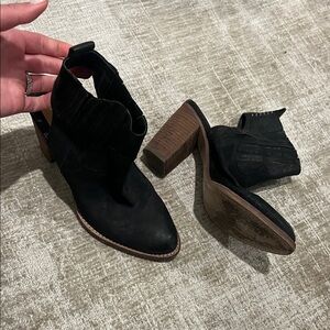 Dolce Vita Black Ankle Booties
